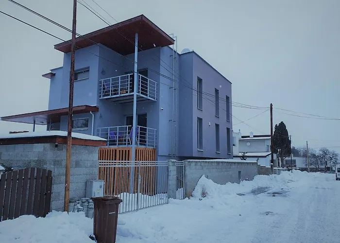 Lägenhet Snowhouse Rodinne S Balkonom 100m2 *