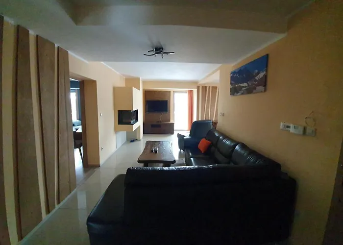 Snowhouse Rodinne S Balkonom 100m2