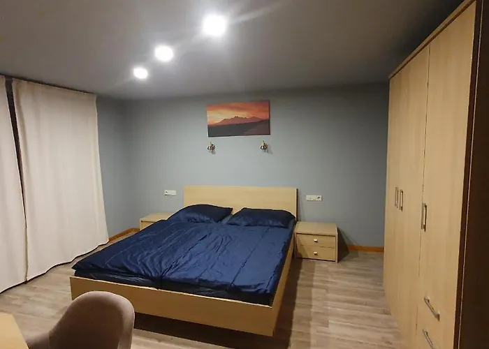 Lägenhet Snowhouse Rodinne S Balkonom 100m2 *